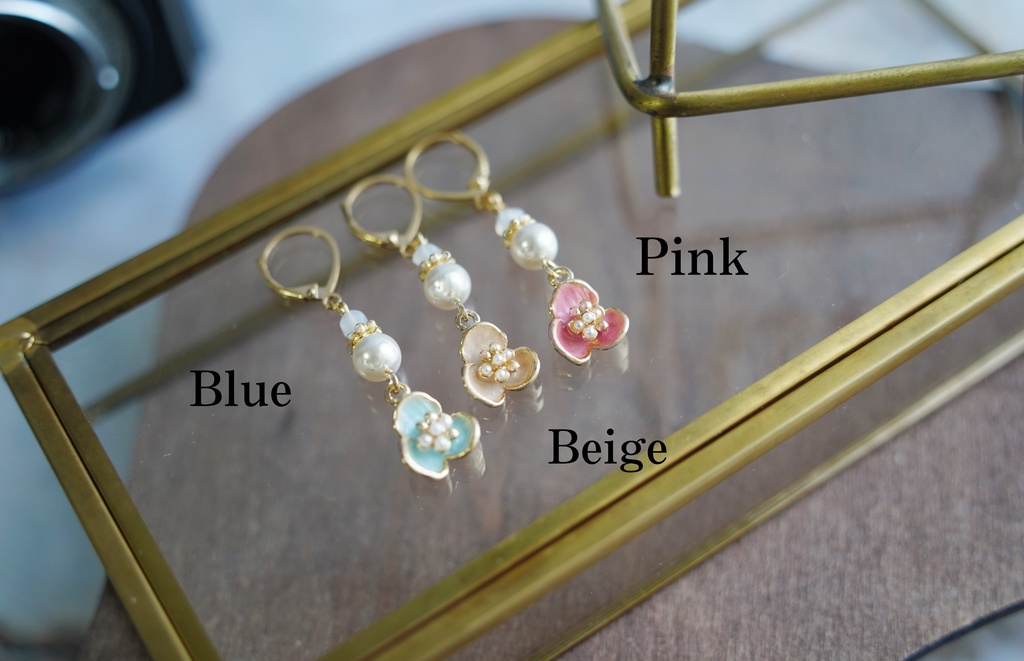 ミルキーフラワーの耳飾り