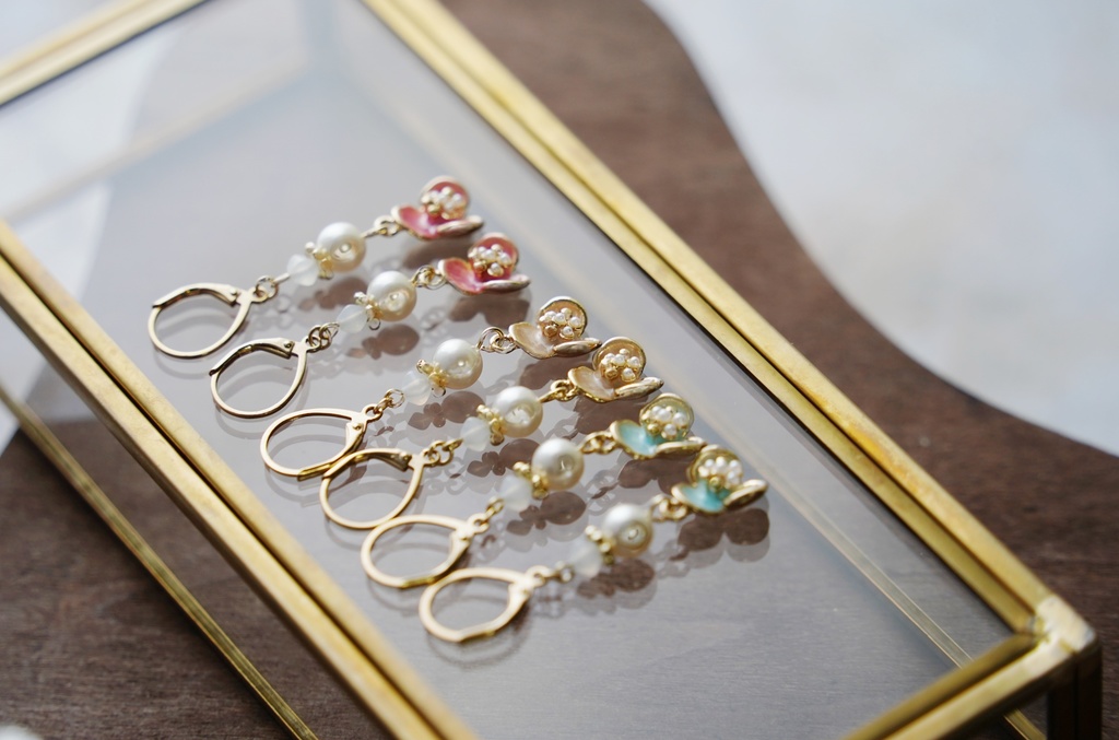 ミルキーフラワーの耳飾り