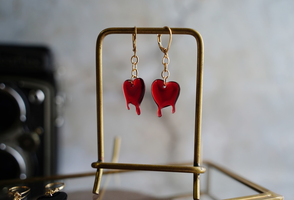 とろけるハートの耳飾り