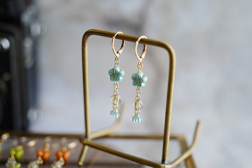 南国小花の耳飾り