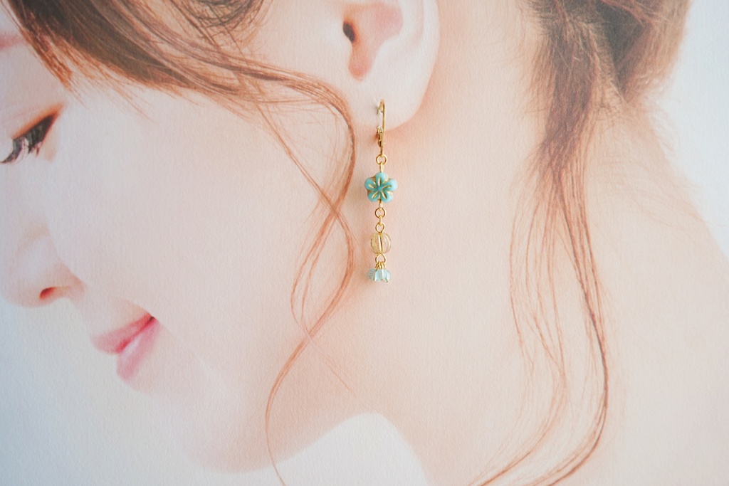 南国小花の耳飾り