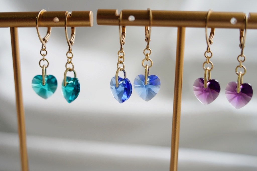 クリスタルハートの耳飾り