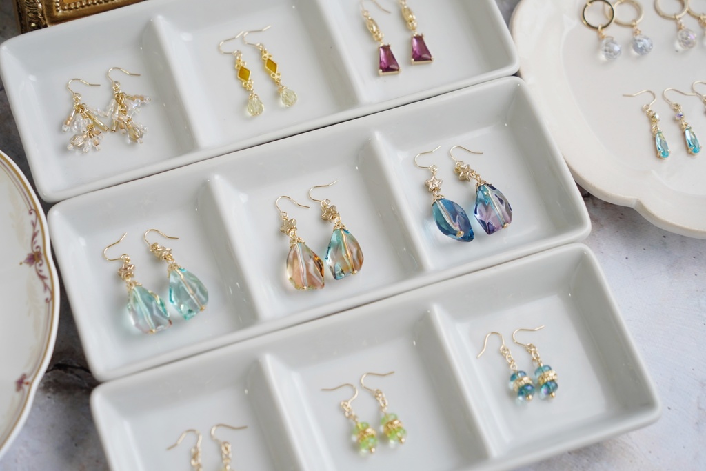 時を刻む空色の耳飾り