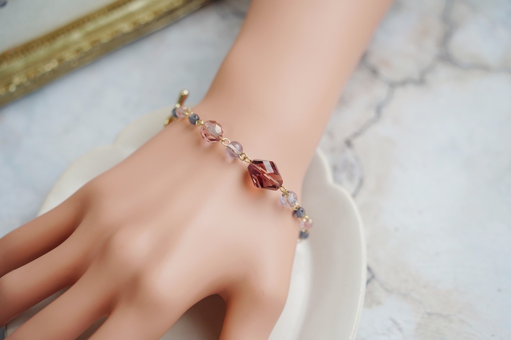 様々なイメージのブレスレット