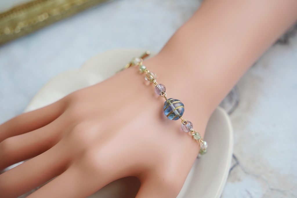 様々なイメージのブレスレット