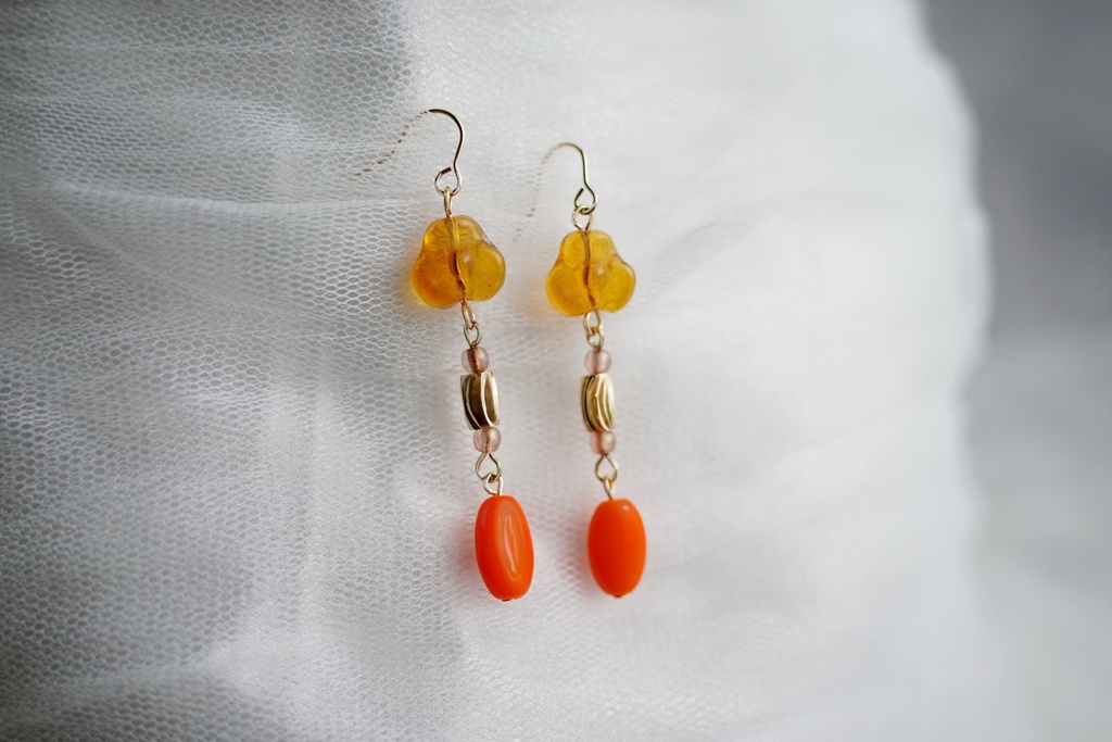 ナツメオレンジの耳飾り