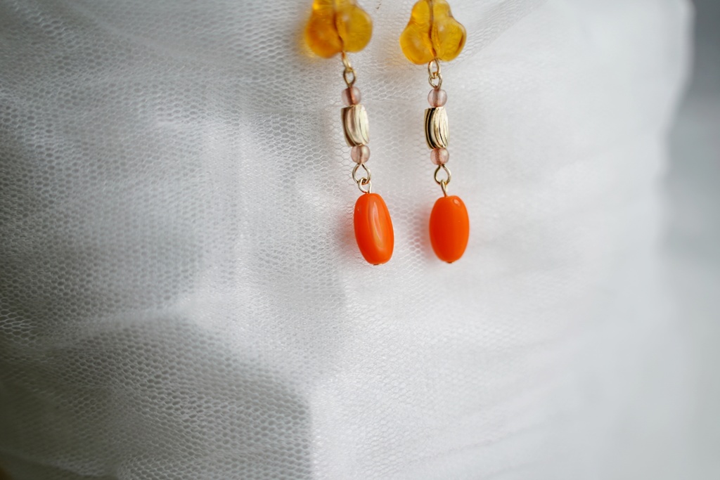 ナツメオレンジの耳飾り