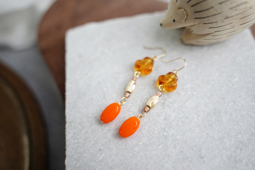 ナツメオレンジの耳飾り