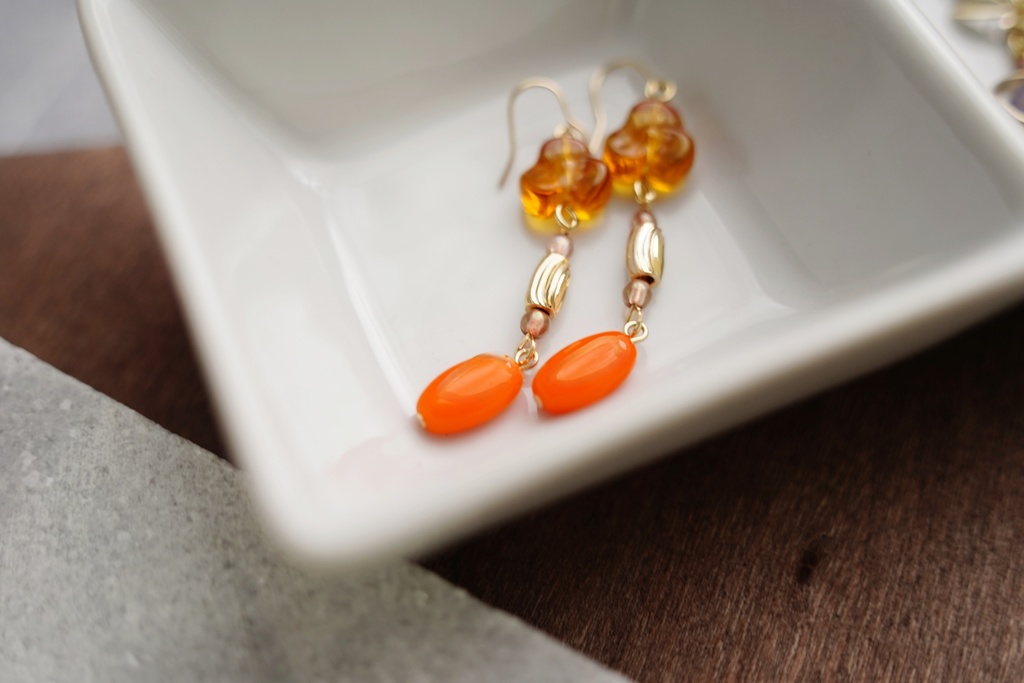 ナツメオレンジの耳飾り