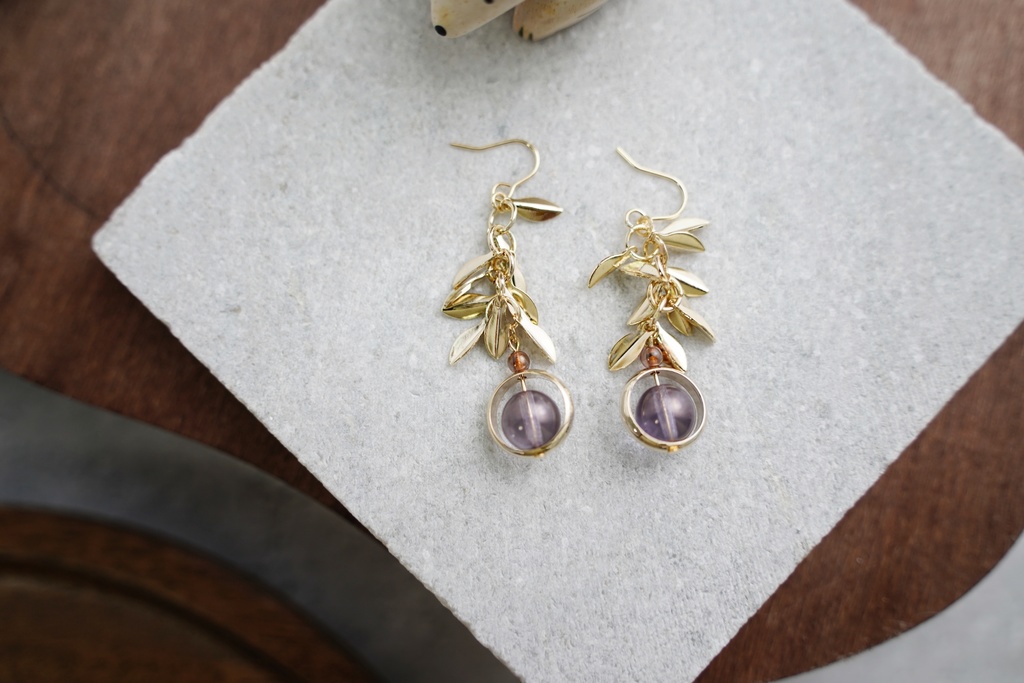 ゴールドリーフの耳飾り