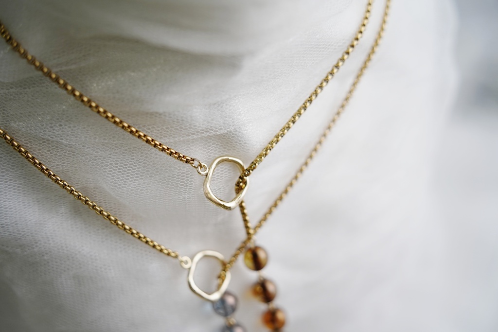 2way仕様のラウンドガラスネックレス