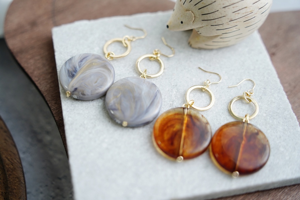 フープとサークルの耳飾り