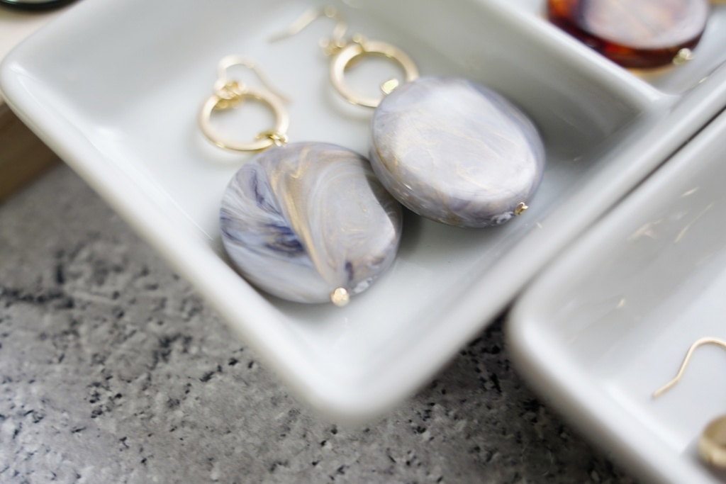 フープとサークルの耳飾り