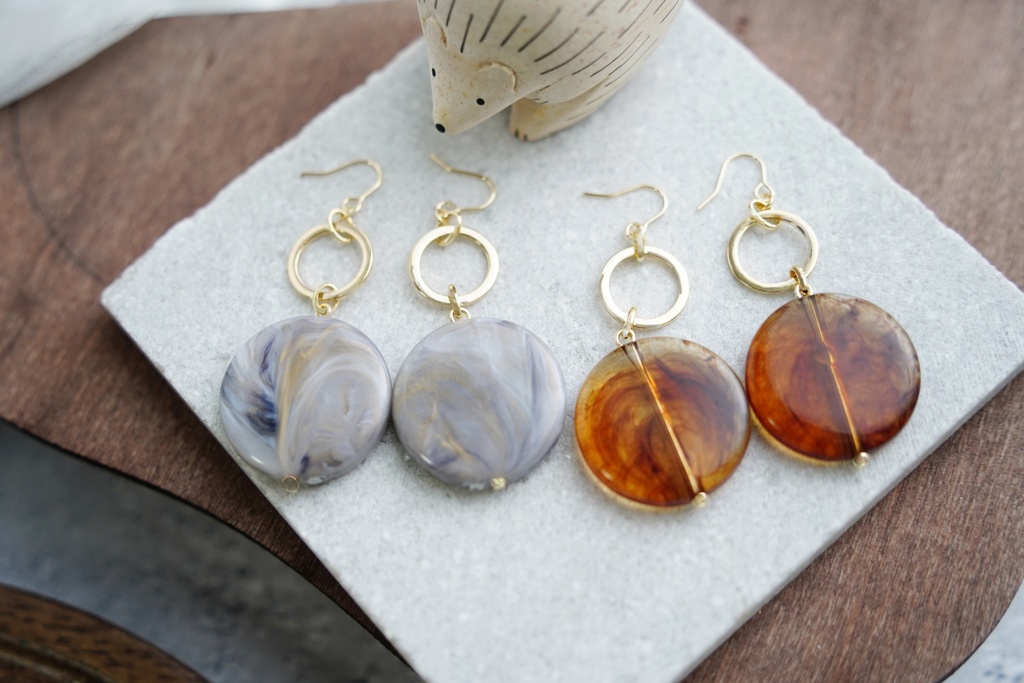 フープとサークルの耳飾り