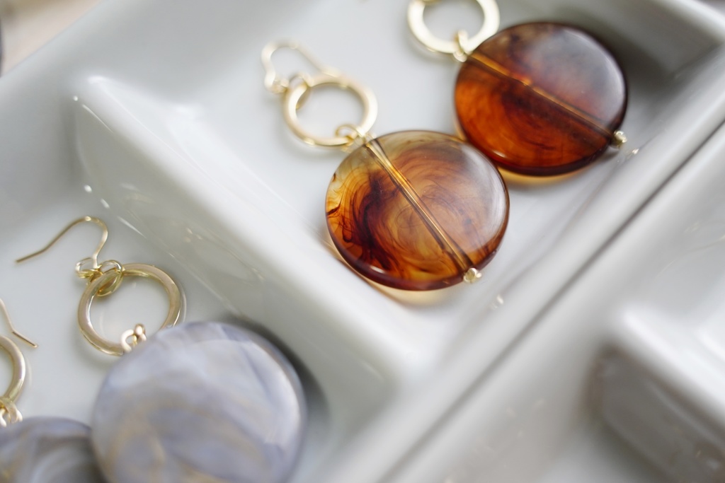 フープとサークルの耳飾り