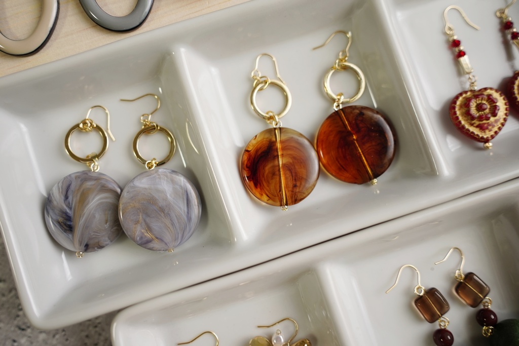 フープとサークルの耳飾り