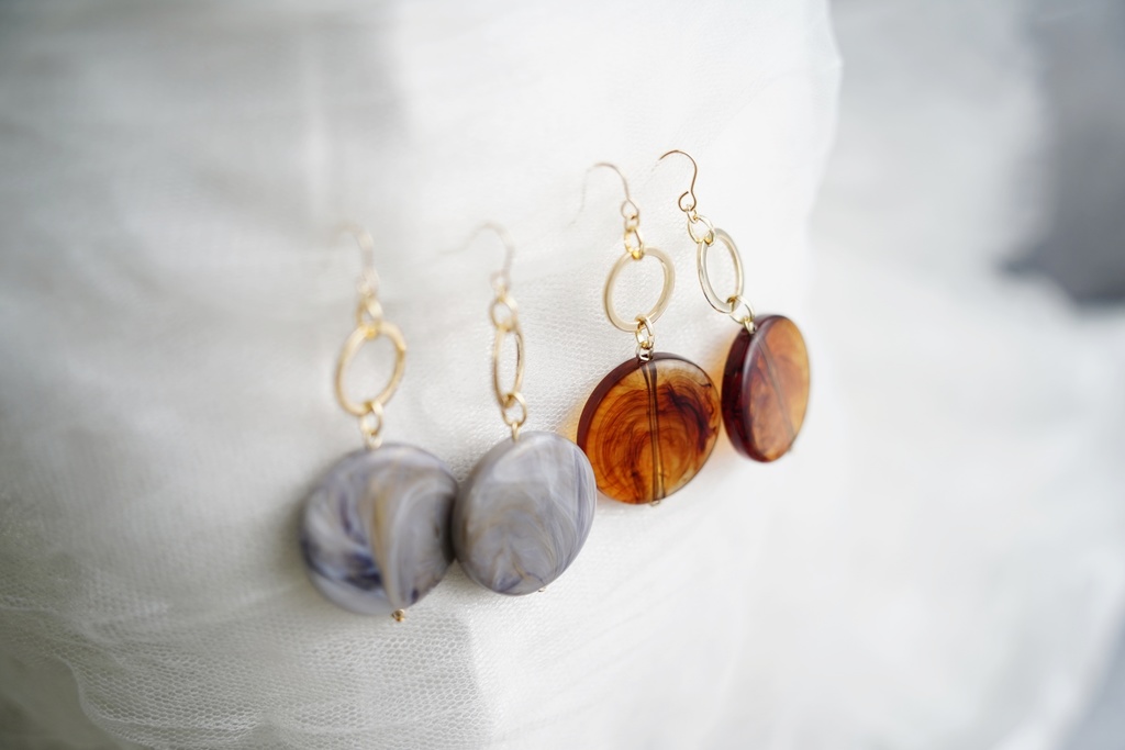 フープとサークルの耳飾り