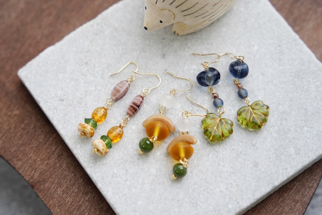 秋色いろいろな耳飾り