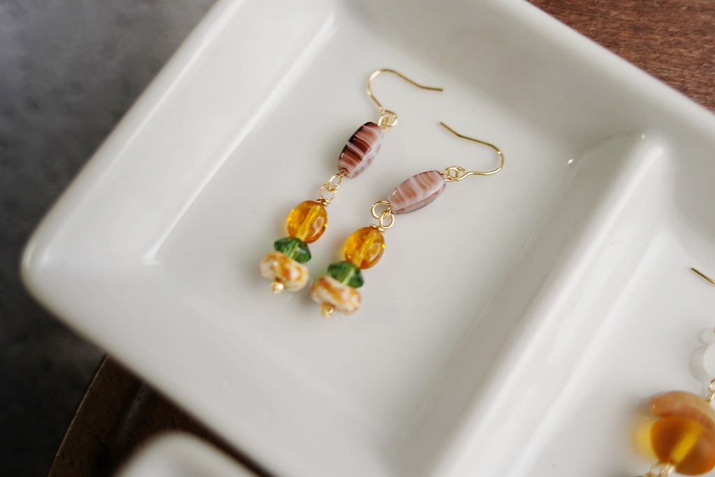 秋色いろいろな耳飾り