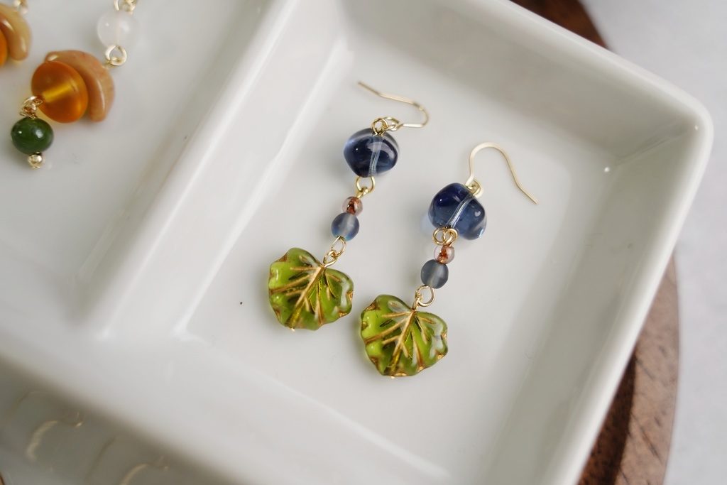 秋色いろいろな耳飾り