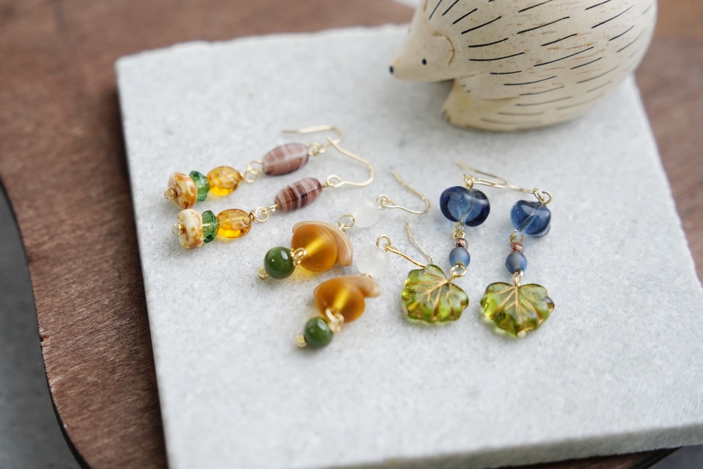 秋色いろいろな耳飾り