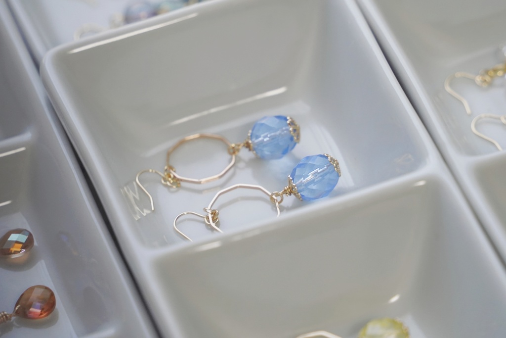 春の香りの耳飾り