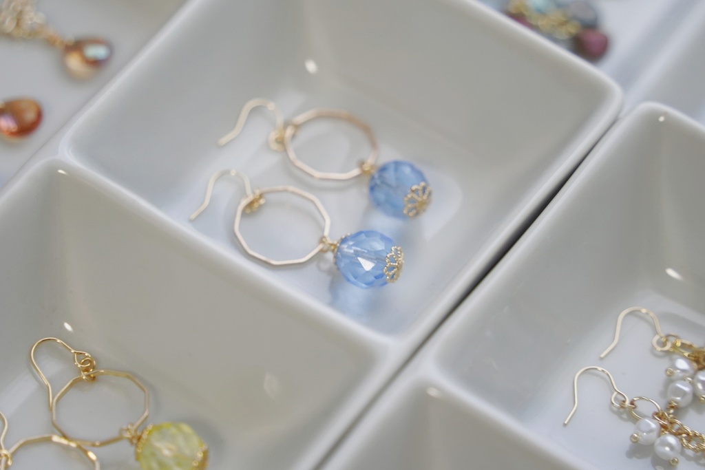 春の香りの耳飾り