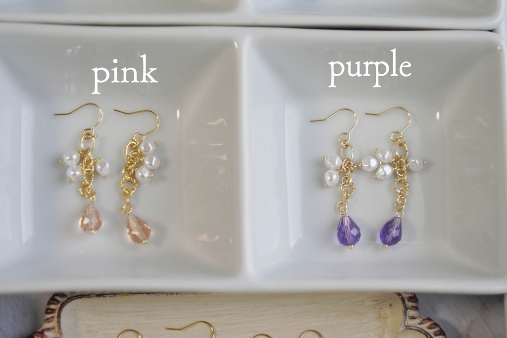 バロックパールと雫ガラスの耳飾り