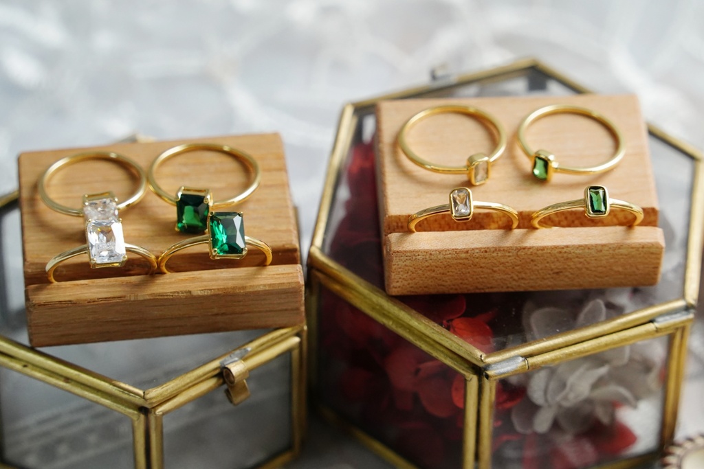 縦長スクエアのリング