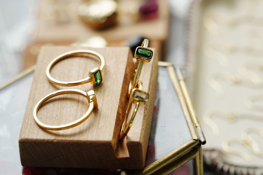 縦長スクエアのリング