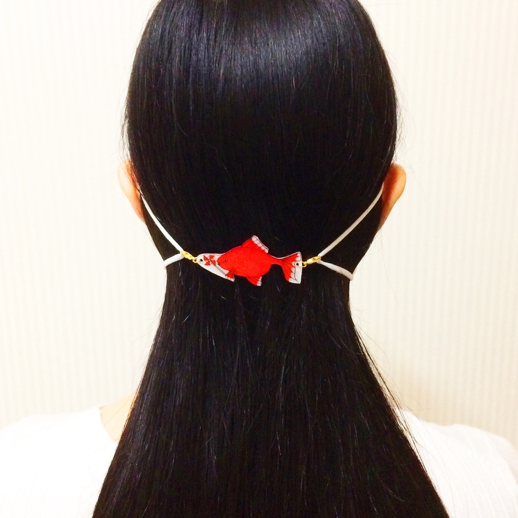 ★再販★ 風車赤金魚 赤金魚と鈴付き水引 マスク留め マスクチャーム アクセサリー プラ板 夏 マスクホルダー マスクキャッチ