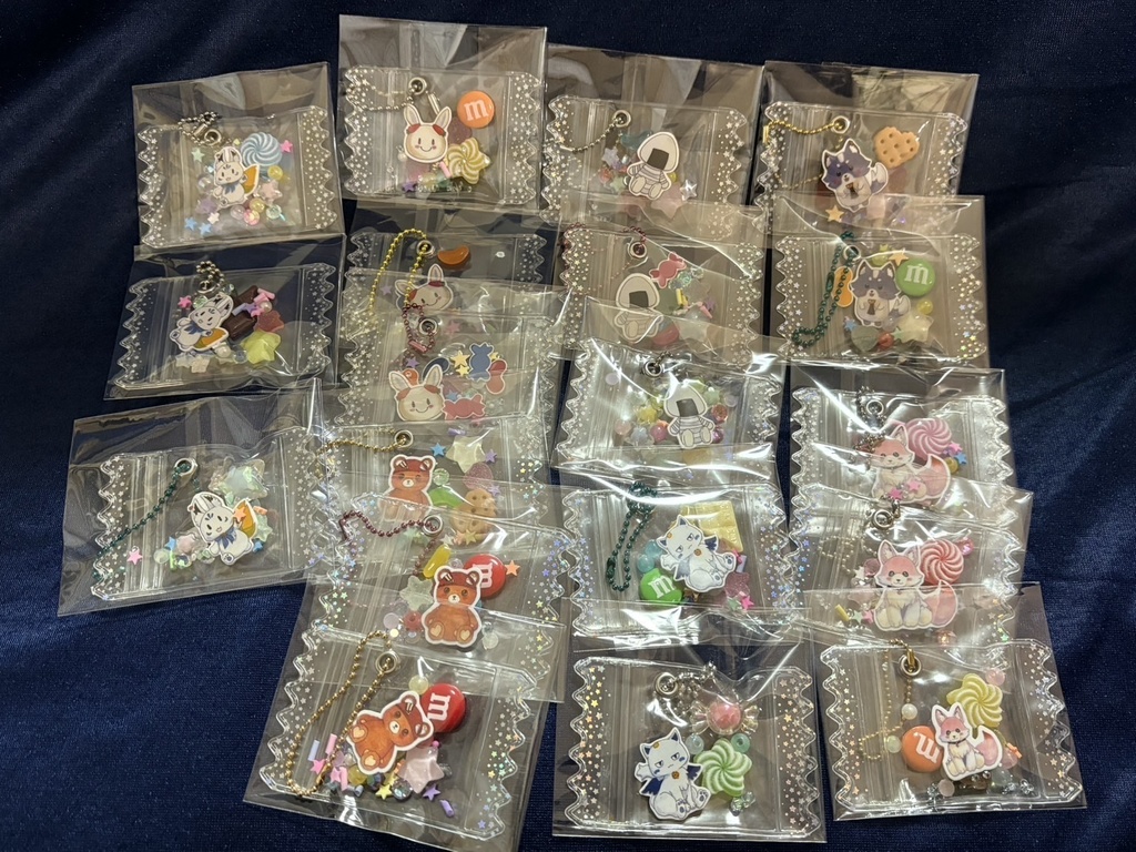 【ホロライブ】推し活キャンディケースキーホルダー