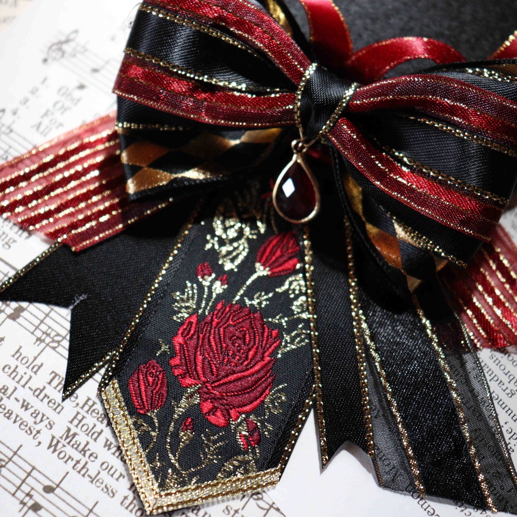 缶バッチロゼット 英雄の薔薇