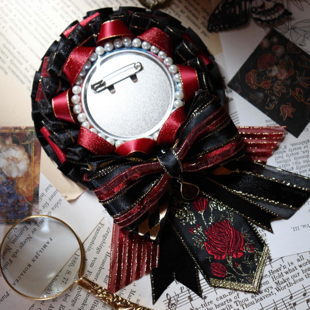 缶バッチロゼット 英雄の薔薇