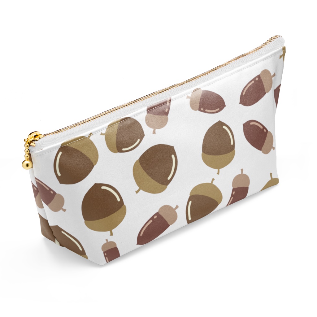 ドングリのポーチ