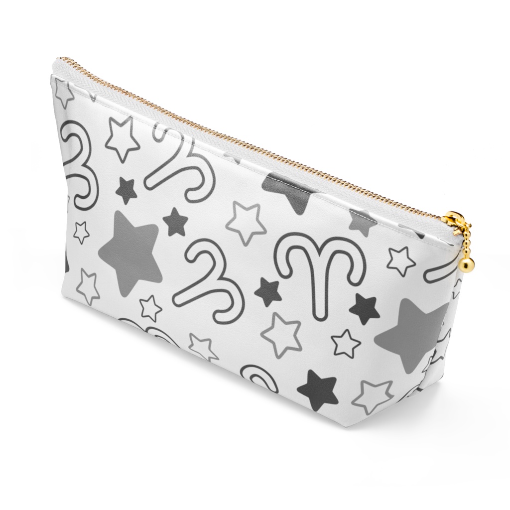 黒色のおひつじ座のポーチ