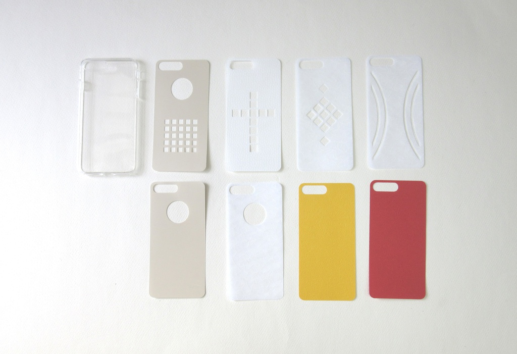 着替えるケース-iPhone7Plus用-