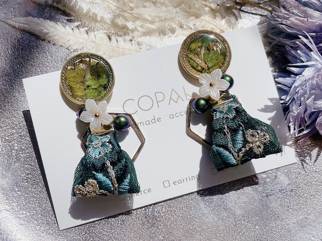 「SUNNY」Winter trope image