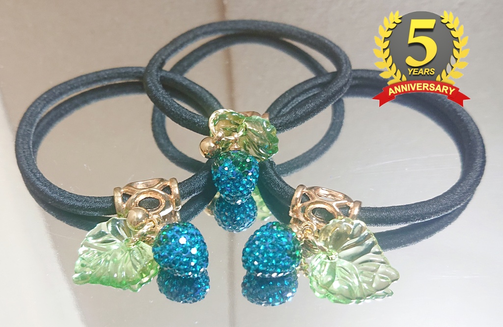 🍓イチゴのヘアゴム💙