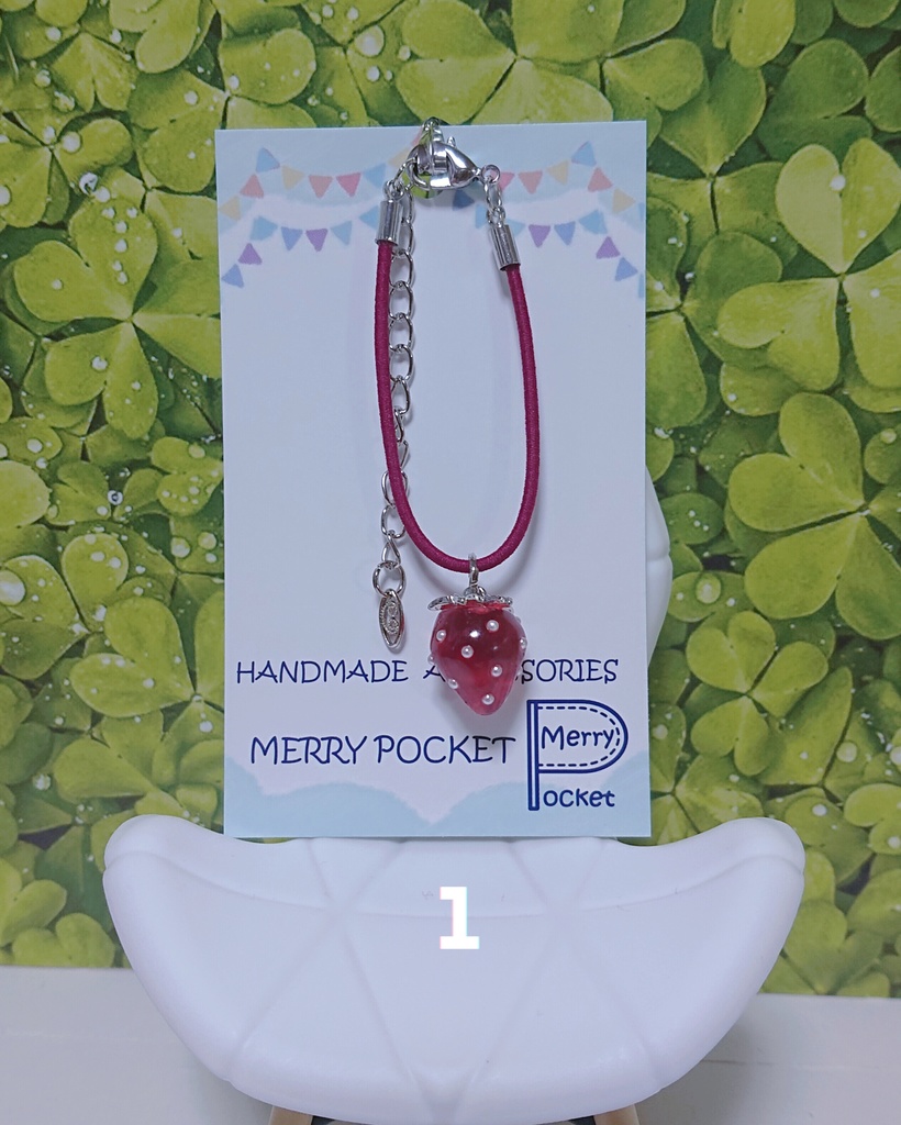 🍓イチゴのポーチ🤍銀色🤍