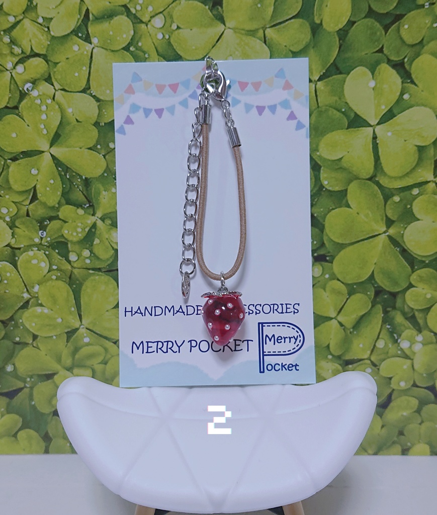 🍓イチゴのポーチ🤍銀色🤍