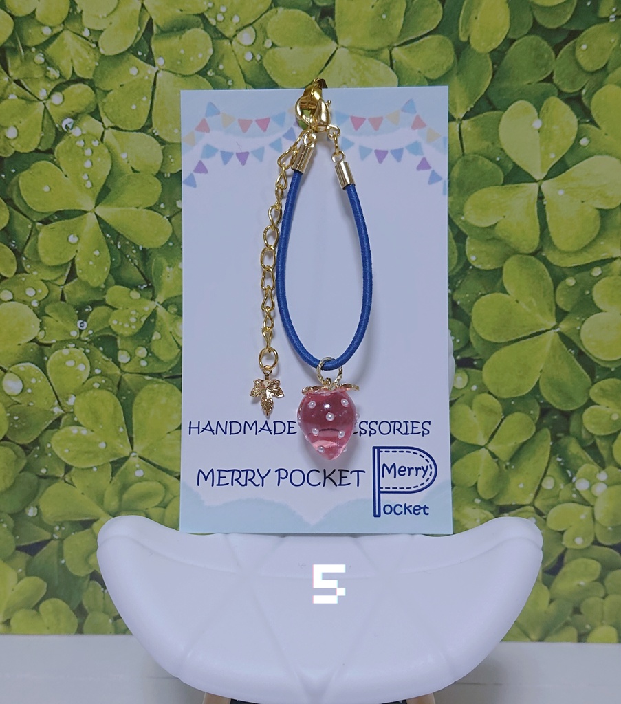 🍓イチゴのポーチ💛金色💛