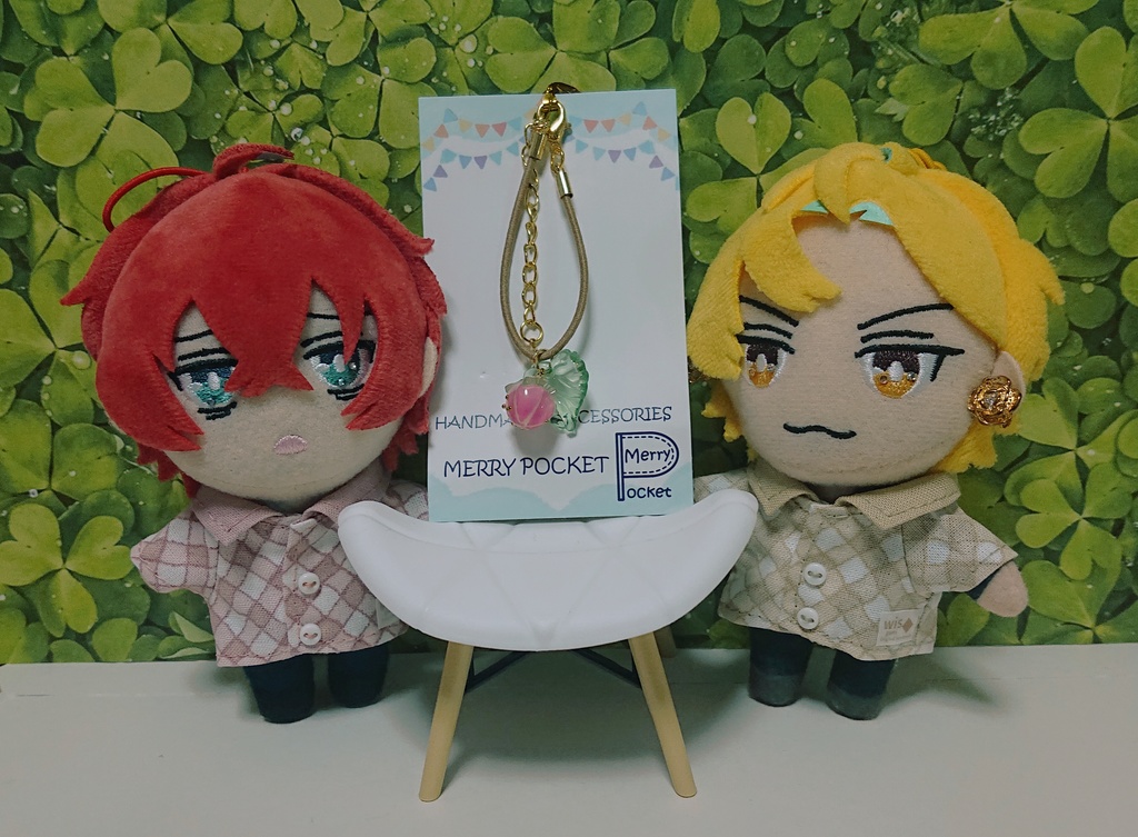 🍓不揃いイチゴのポーチ❤️💖💛