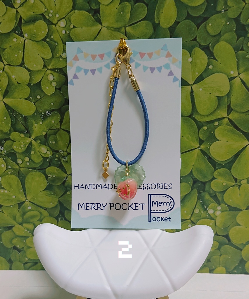 🍓不揃いイチゴのポーチ❤️💖💛