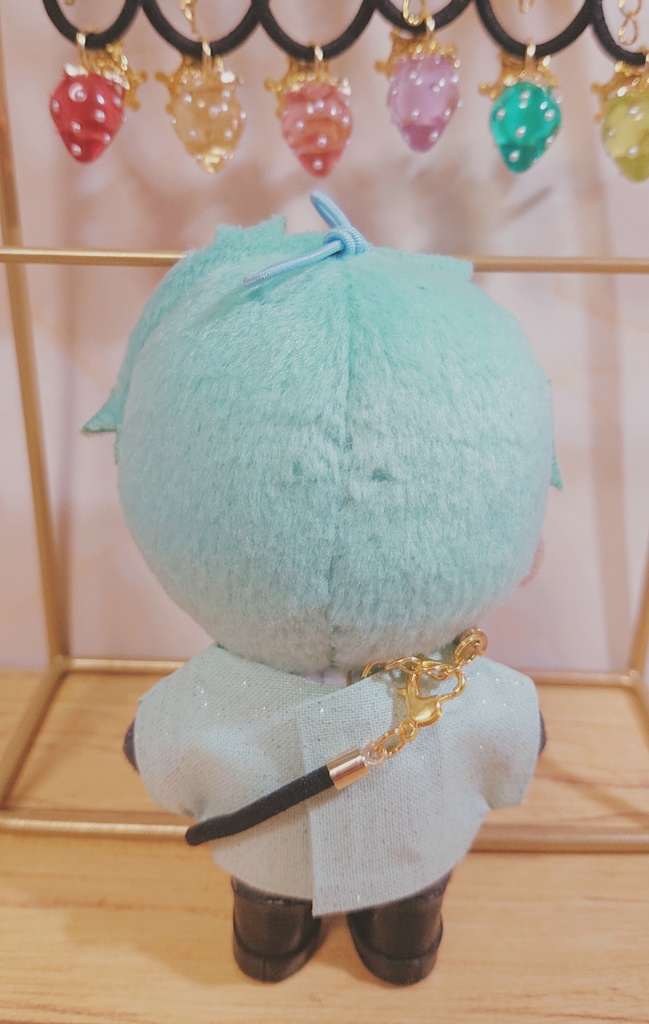 👑王冠とイチゴのポーチ🍓