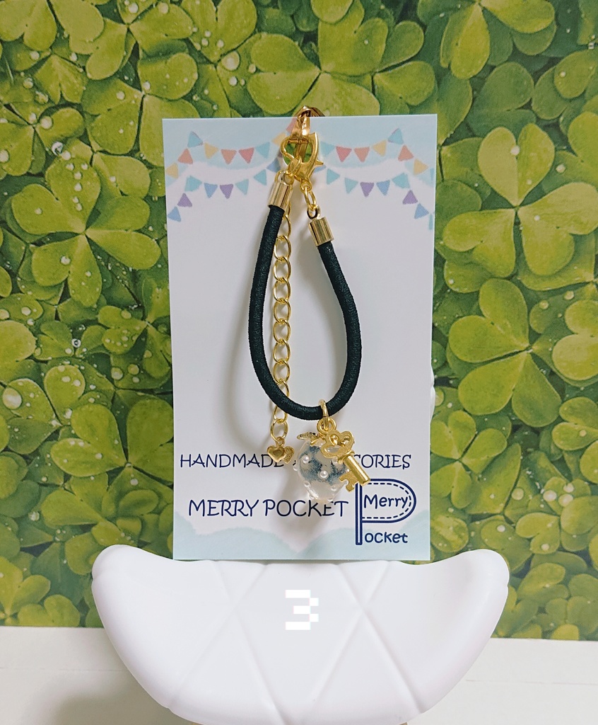 🗝️カギとイチゴのポーチ🍓