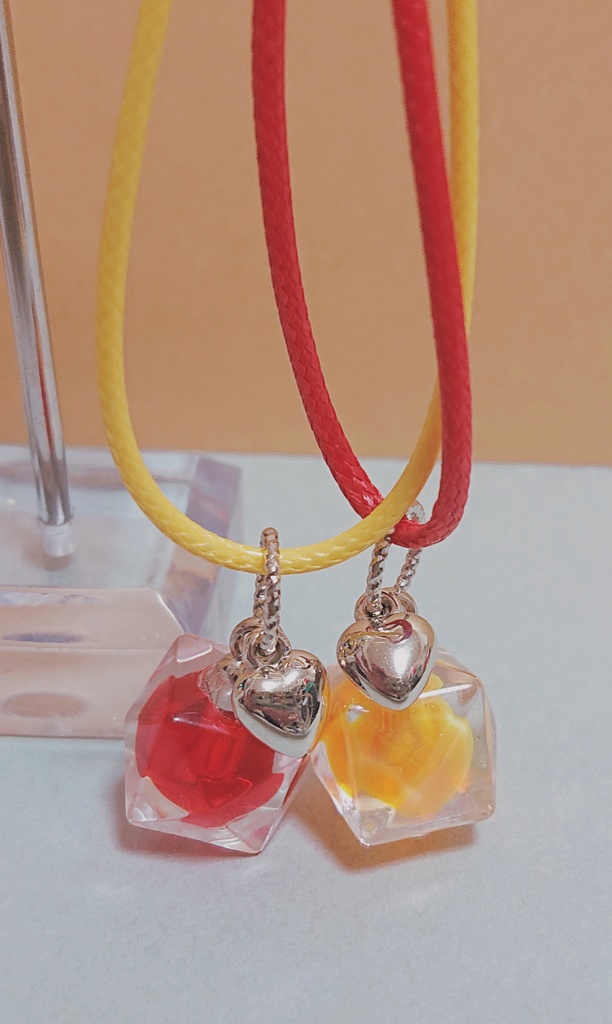 💛チョーカーネックレス💛黄×紐赤