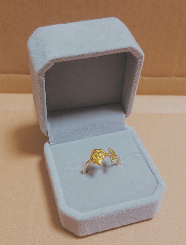 🥂黄色い薔薇リング・ケース付②🥂