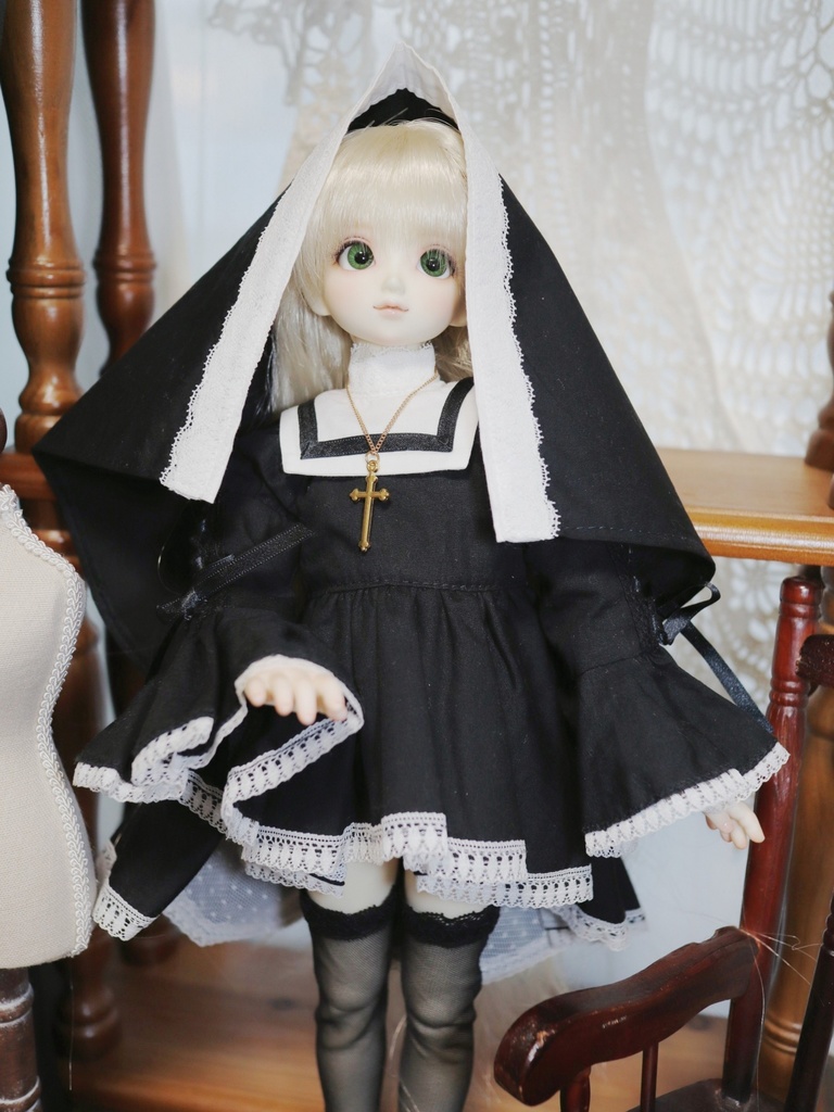 SDM MDD　シスター服