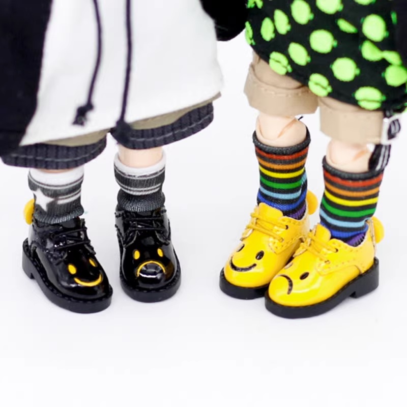 笑顔の柄のメアリージェーンシューズ オビツ11靴